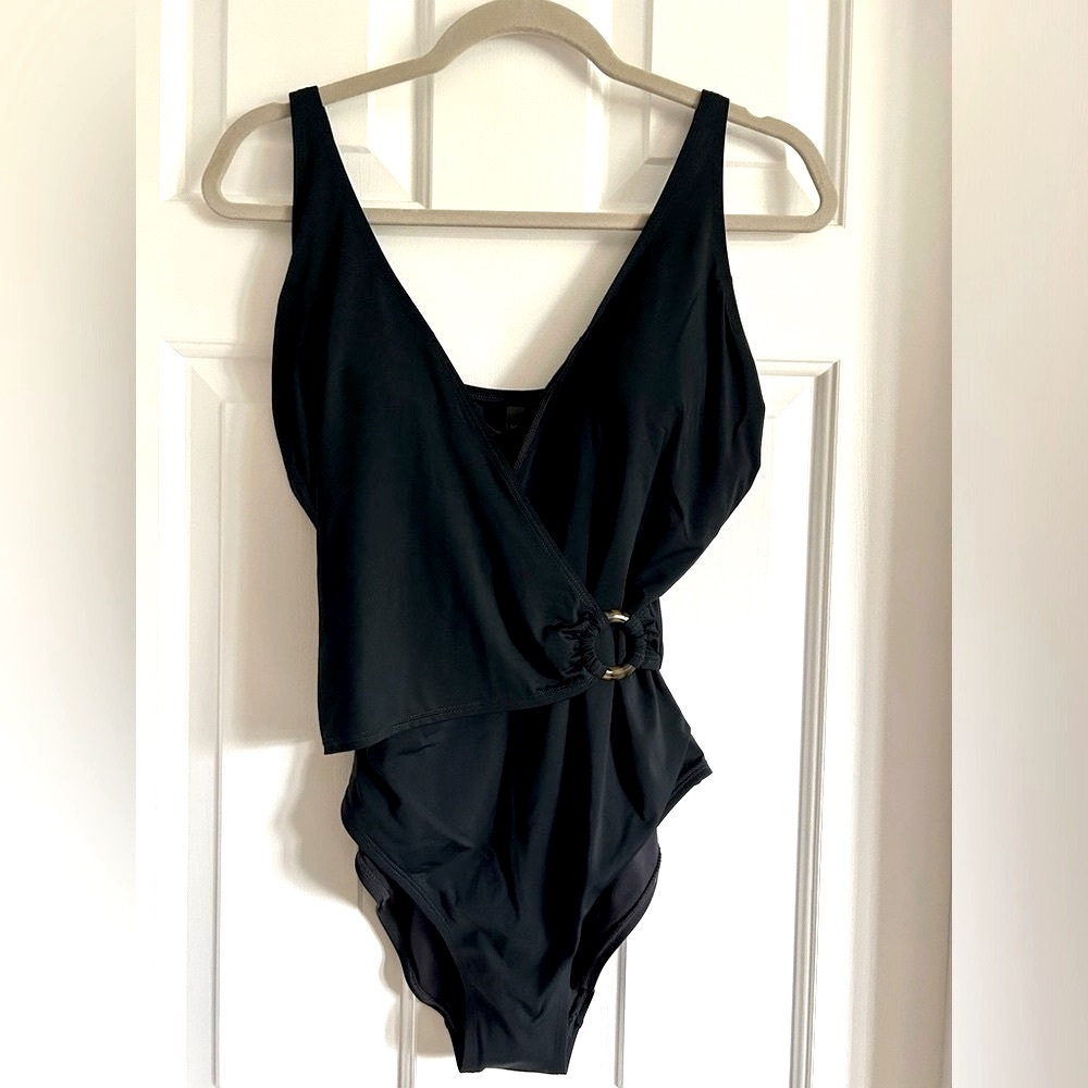 🆕 🥳 PRICE ⬇️ Turquoise Couture swim size M   NWT